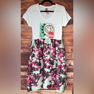 🎸The Remix Collection 🥁
Blink 182 Addition! Band tee to midi! Floral dress.